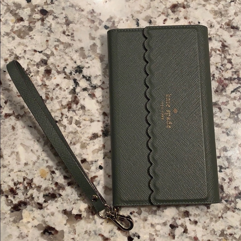 Kate Spade ♠️ Phone Case / Wristlet